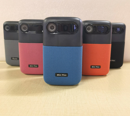 Proyektor DLP Portabel 100 Lumens Quad Core 1.4G Membangun Baterai 10000mAh